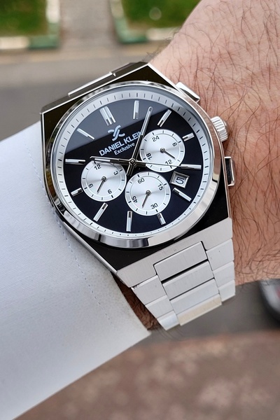 Daniel Klein Kadranı Siyah Kordonu Gümüş Renk 42 mm İç Göstergeleri Aktif Erk...