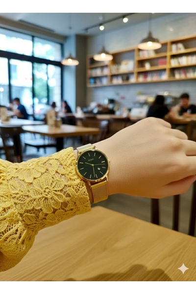 PW POLO WHITE ساعة يد نسائية بحزام من القش مع تقويم