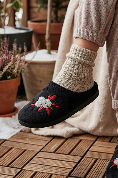 GEZER Women's Winter Pu Comfortable Sole Embroidered Design Home Garden Slippers