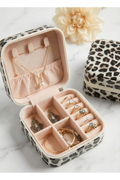 Chicom منظم صندوق مجوهرات بحجم السفر بنمط الفهد مع حجرات مخملية داخلية (10*10...