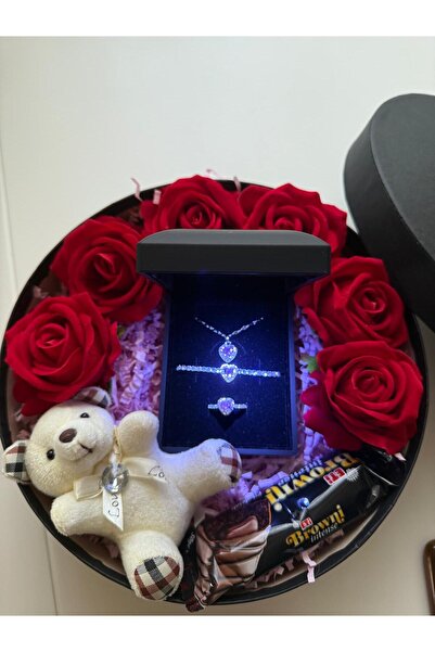 HKN AVM ACCESSORİES Kırmızı Gül Buketi Işıklı Kutuda Bileklik Kalpli Kolye Yılbaşı 14 Şubat Sevgililer Günü Hediye
