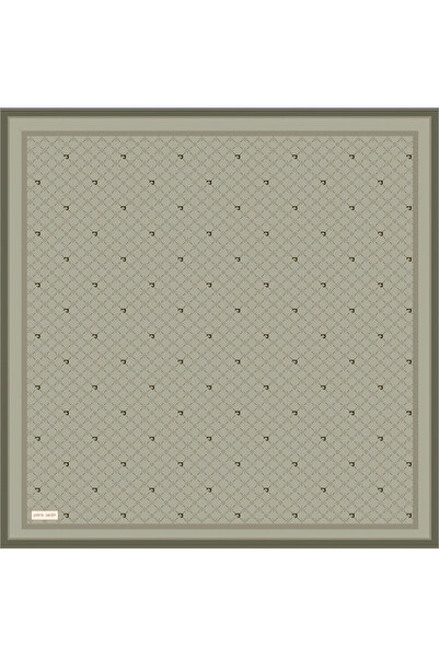 Pierre Cardin قماش كريب ساتان منقوش بشعار