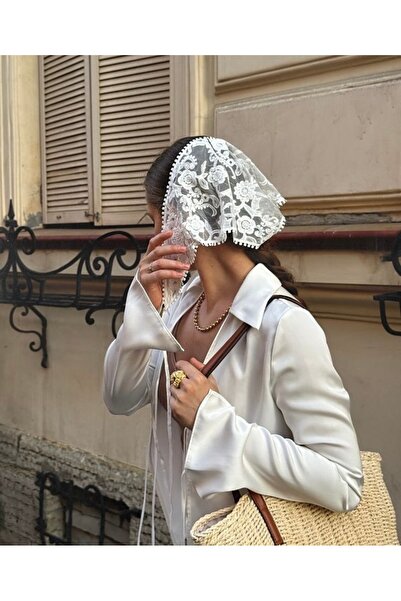 FloresDeCarnaval شال/غطاء شعر مطرز بالزهور على الطراز الفرنسي البوهيمي مع تفاصيل من الدانتيل والبومبون