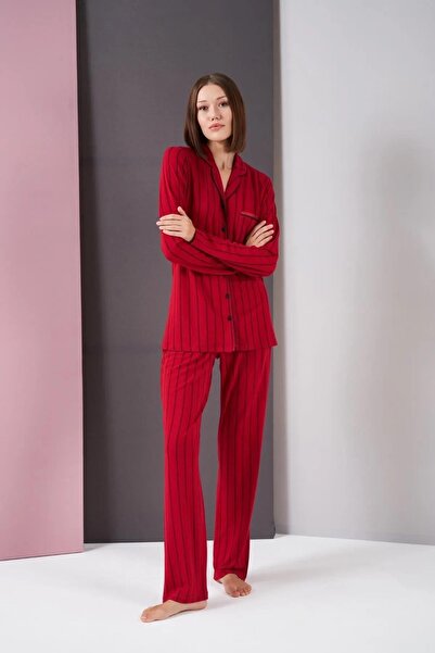 PJS 26003 Жіночий піжамний комплект з довгими рукавами, з розрізом по центру,...