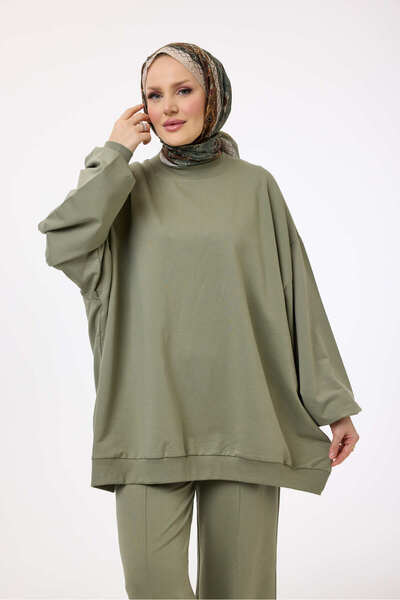 Suede Style 3044 - Comfortable, Loose Basic Women's Long Sweatshirt