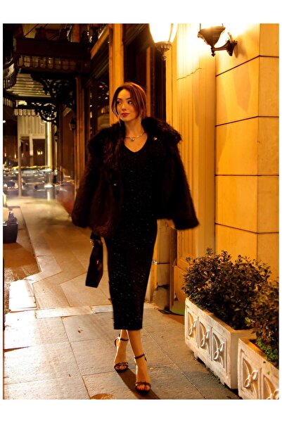 Coral فستان بياقة على شكل حرف V وحزام مطاطي عند الخصر 35521 أسود