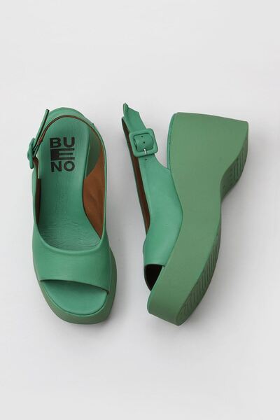 Bueno Shoes Yeşil Koyu Deri Kadın Dolgu Topuklu Sandalet 01wy9002
