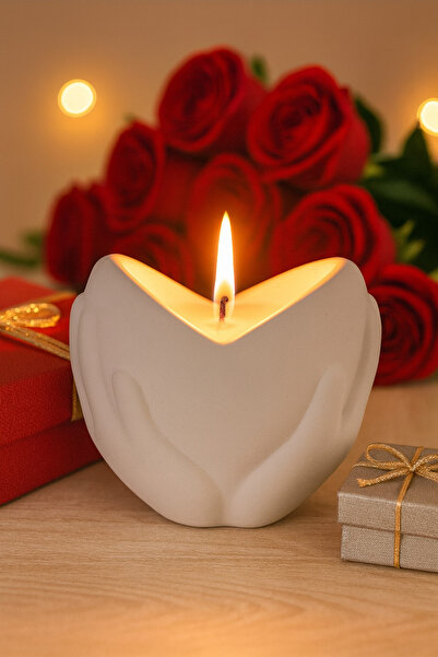Valentine Gift Vanilla Scented Candle in Decorative Concrete Heart Bowl