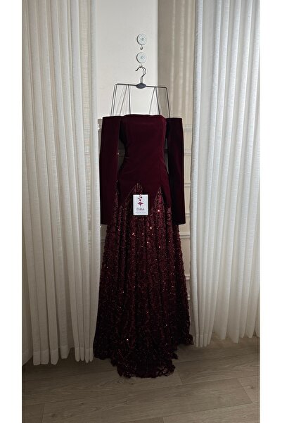 Onila Red wool dress with embroidery