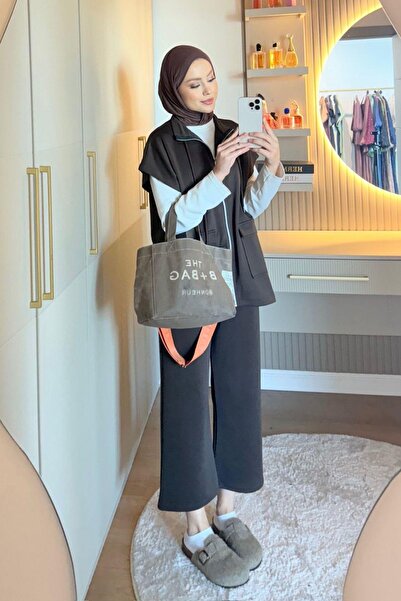 Hazamoda بدلة لورا سكوبا مع سترة بلون بني غامق