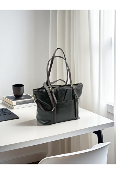 Generic Women Handbag with matching wallet and Detachable strap