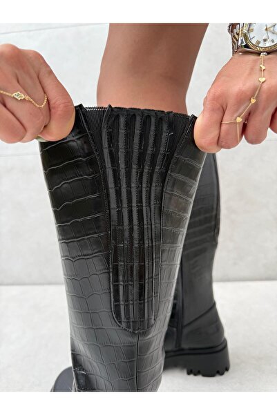 Elvinin Tarzı Seti Black Croco Zippered Boots with Hidden Rubber Detail