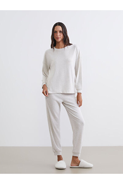 LC Waikiki Zero Roba Collar Women's Pajama Set for Style Enthusiasts from Uzg...