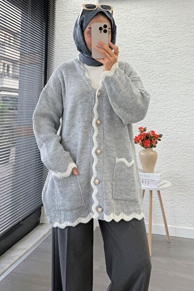 MELEK ARAZ Cardigan tricotat O supradimensionat cu nasturi perlat – gri