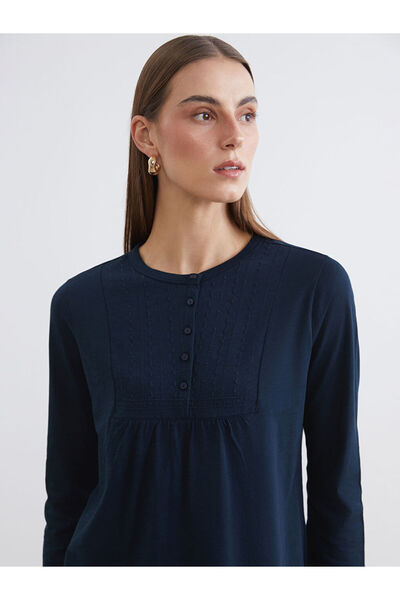 LC Waikiki بلوزة مطرزة بياقة روبا من UZG STORE للنساء الأنيقات