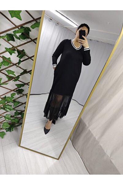 tellevolle فستان شيفون بطول الركبة وياقة على شكل حرف V