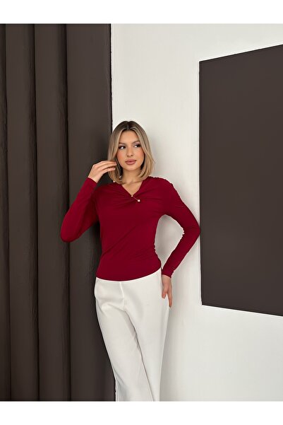 Cistern İstanbul Women's Accessory Detailed Blouse