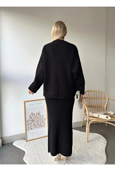 meday Clothing Black Corded Fabric Knitwear Sweater and Long Pencil Skirt Set |   Oversized High-Necked Winter Knitted Double Suit