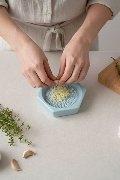 evcime El Yapımı Seramik Rende Tabağı (10 cm) - Sarımsak, Zencefil,Meyve Püresi ve Bebek Maması Hazırlayıcı