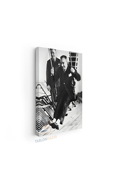 tablonhazır Dikey Kanvas Tablo Salon Duvar Tablosu Salıncakta Atatürk Yeni Ev...