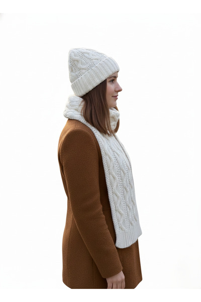 derikem Women's Wool Winter Stylish Knitted Beanie and Scarf Two-Piece Set