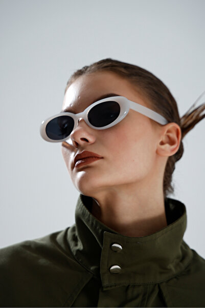 miii White-Off Oval White Framed Round Sunglasses Uv Protection