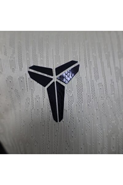 DM Barcelona jersey, size 25-26