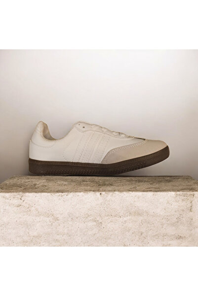 BasicPro White Retro Lace-Up Sneaker