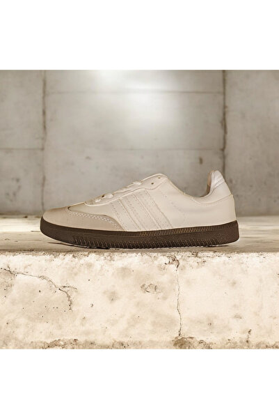 BasicPro White Retro Lace-Up Sneaker