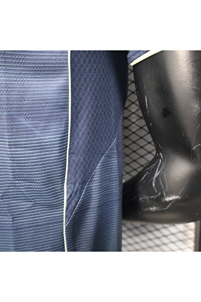 DM Real Madrid jersey, size 25-26