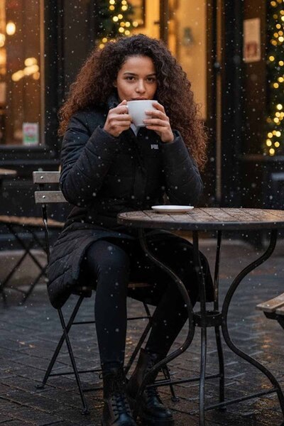 Puma Kadın Siyah Hafif Slim Fİt Rüzğar Geçirmez Mont Kaban