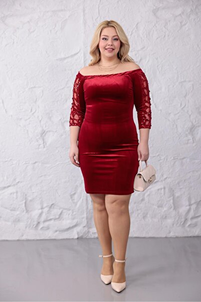 Siyezen Velvet Dress with Sequin Embroidery on the Shoulders