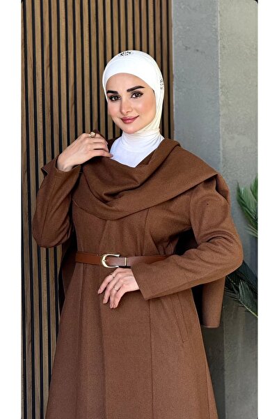 Abaya-AB أسلوب أيسيل – طقم حجاب شتوي أنيق + شال – لون رائج بلون الجمل