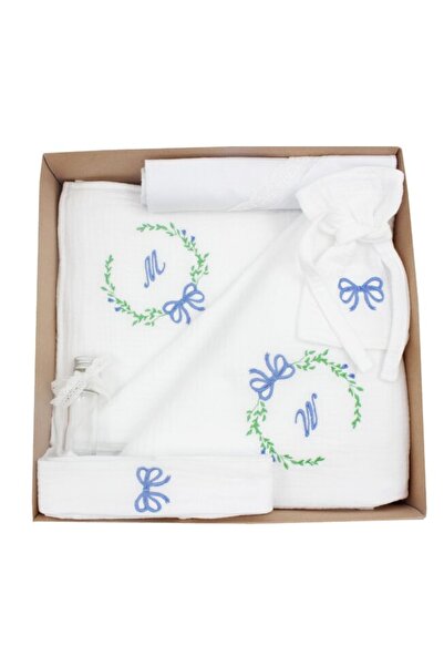 PRICHINDEL Set botez muselină, 7 piese, personalizat cu monogramă albastră, alb