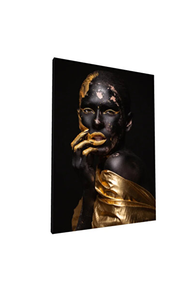 PozaTablou Pictură pe pânză: Portret dramatic cu accente aurii 70x100 cm