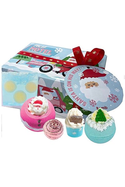 Bomb Cosmetics Santa`s Coming To Town gift set, 5 products,