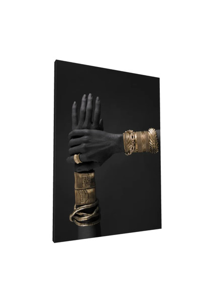 PozaTablou Pictură pe pânză - Mâini cu bijuterii aurii pe fundal negru (50x70...