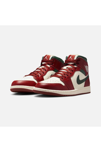Nike Air Jordan 1 Mid 👟 - Şıklık ve Konfor Bir Arada