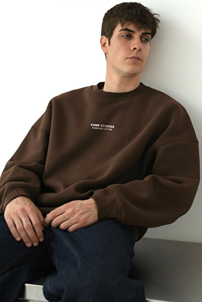 The Champ Clothing Men's Oversized Sweatshirt Chmp Studios Brown – Crew Neck, 3 Thread Sherpa Fleece