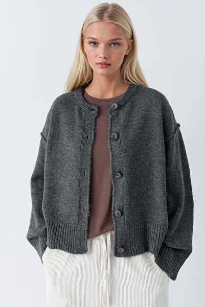 Hiccup Comfortable Buttoned Knit Cardigan