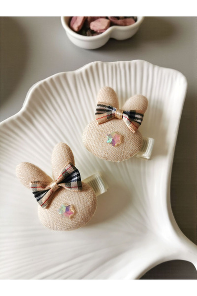 Halley Concept Beige color rabbit pincet buckle child