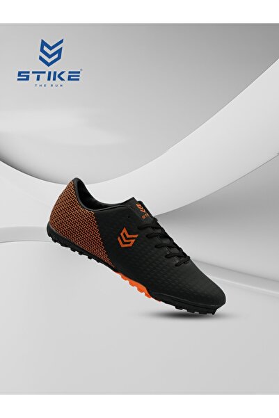 Stike Football Shoe