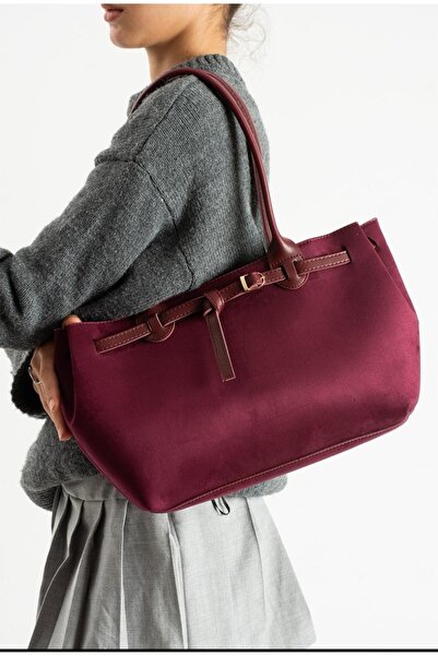 Store Bordo kemerli çanta