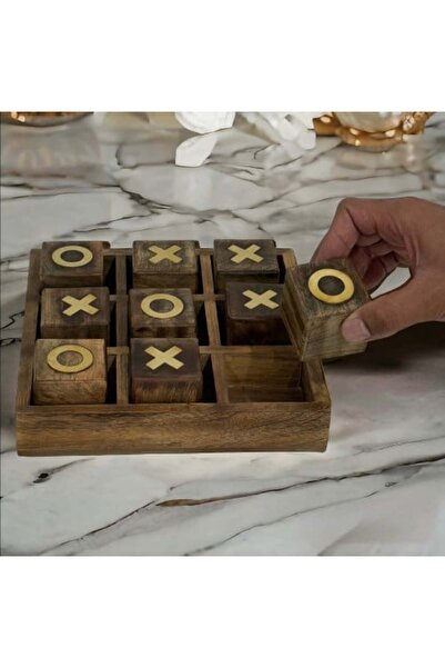 Oxo لعبة لوحية بقطع خشبية ذهبية، 21×21 سم