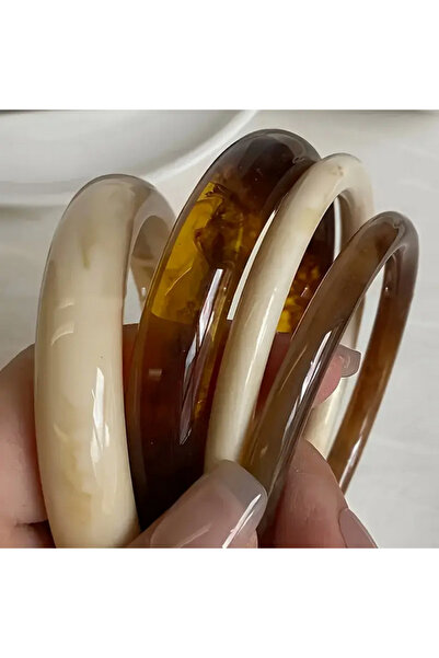 FM 4-Piece Stylish and Shiny Trendy 6.5 cm Resin Bracelet Set — a Fusion of Natural Beauty and Modern Style