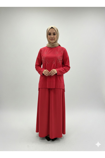 ribana Women's Crew Neck Floral Embroidered Sweatshirt with Slit Detail, Elas...