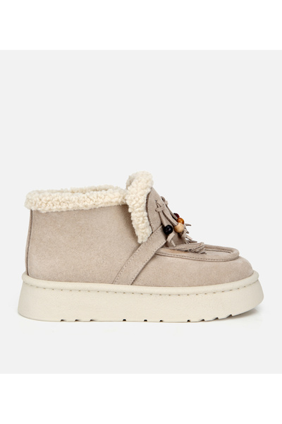 Hotiç Kadın Süet Deri Bej İçi Kürklü Saçaklı Püskül Detaylı Düz Bot