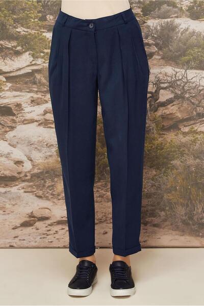 Alvina Plied Carrot Pants 70930