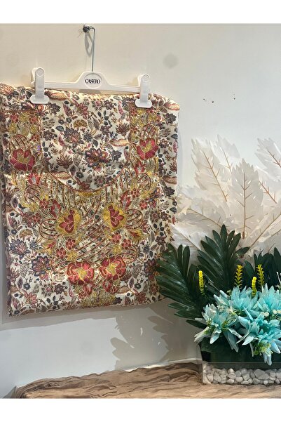 REHAM Emirati silk fabric with luxurious embroidery