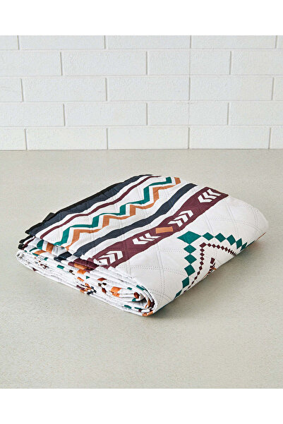 REDTAG Red And White Arabic Foldable Camping Carpet With Belly Band Packaging